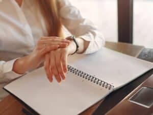 lavoratore con contratto part time fa straordinari 